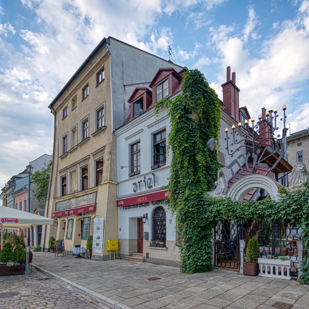 Popper Synagoge und Restaurant Ariel